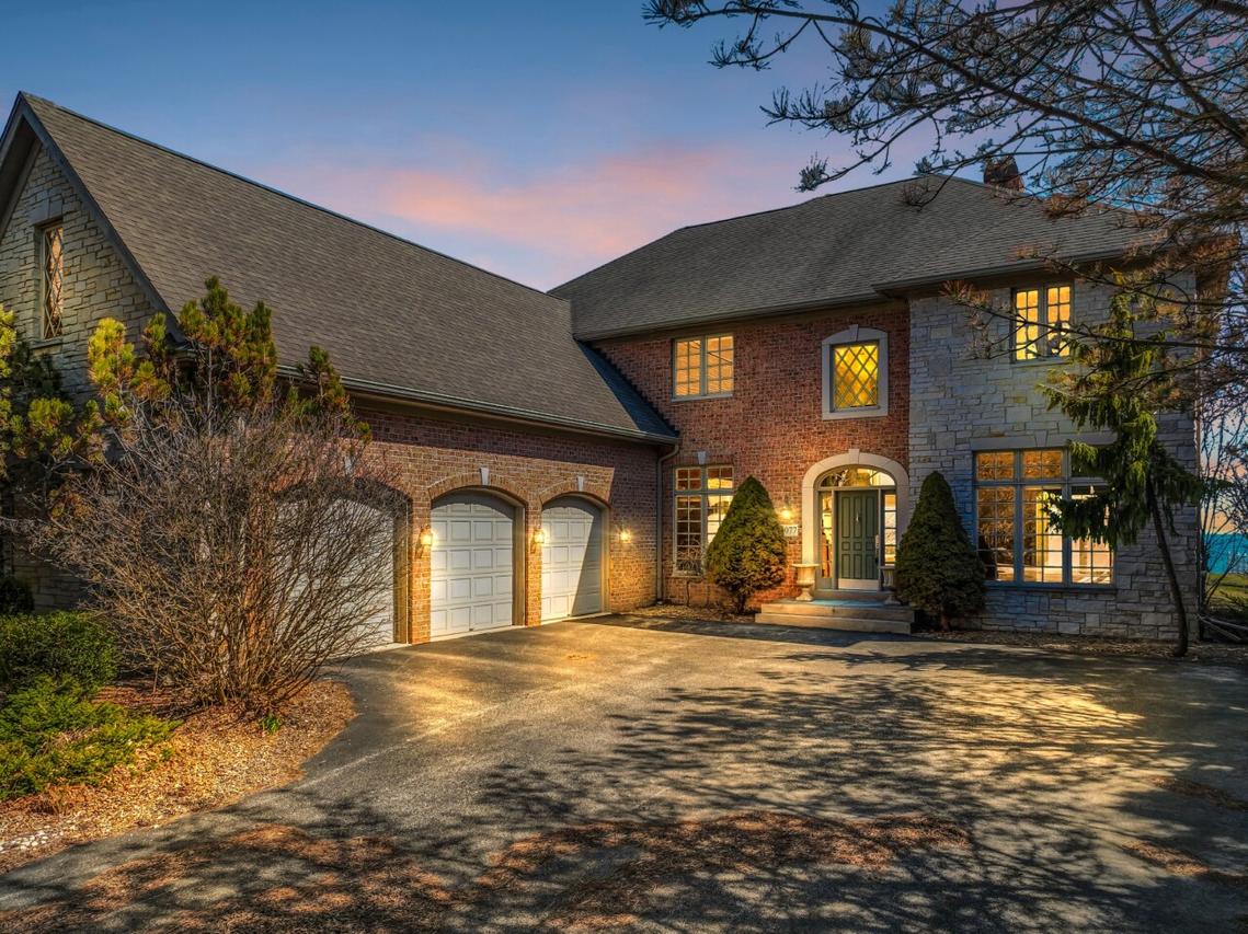 4077 Lighthouse Dr, Wind Point, WI 53402