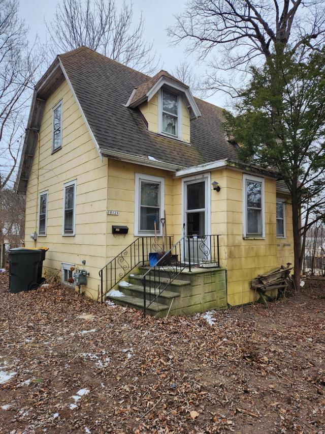 10121 W Bungalow Pkwy, West Allis, WI 53214