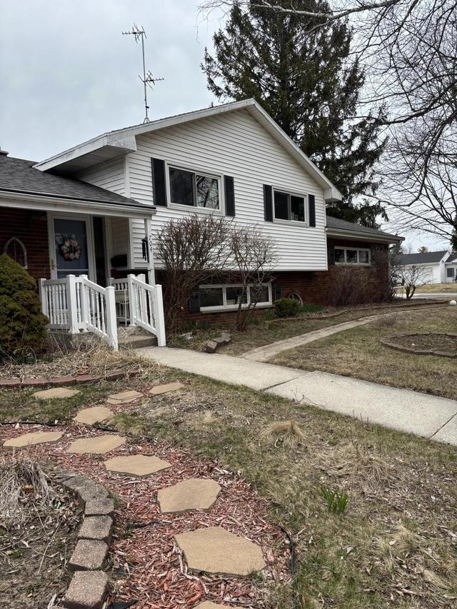 704 Green Tree Rd, Kohler, WI 53044