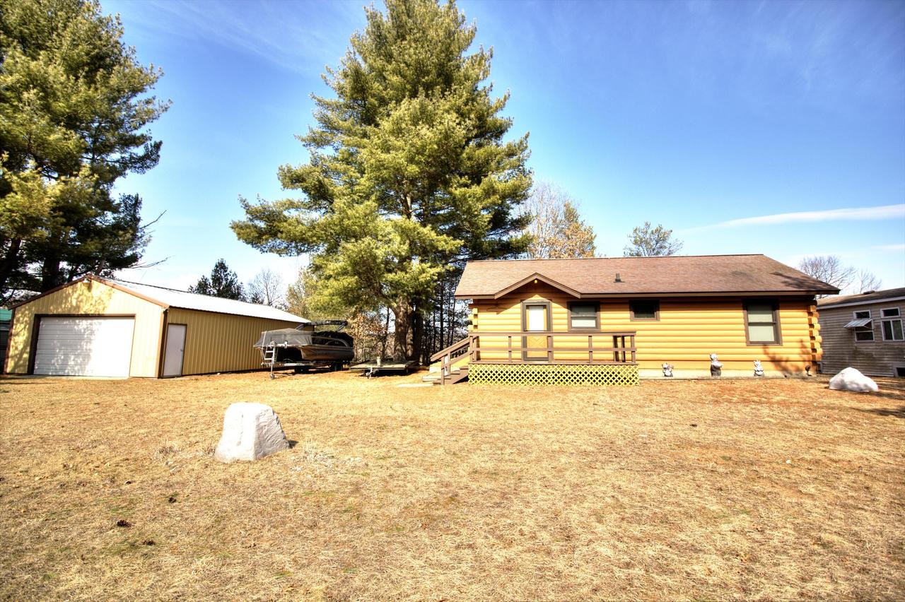 N16180 Deerfield Dr, Armenia, WI 54457