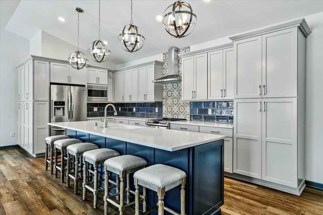 W361S2779 Lisa Ln, Ottawa, WI 53118