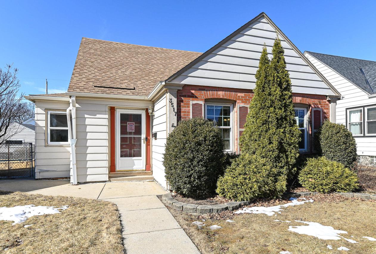 3517 S 18th St, Milwaukee, WI 53221