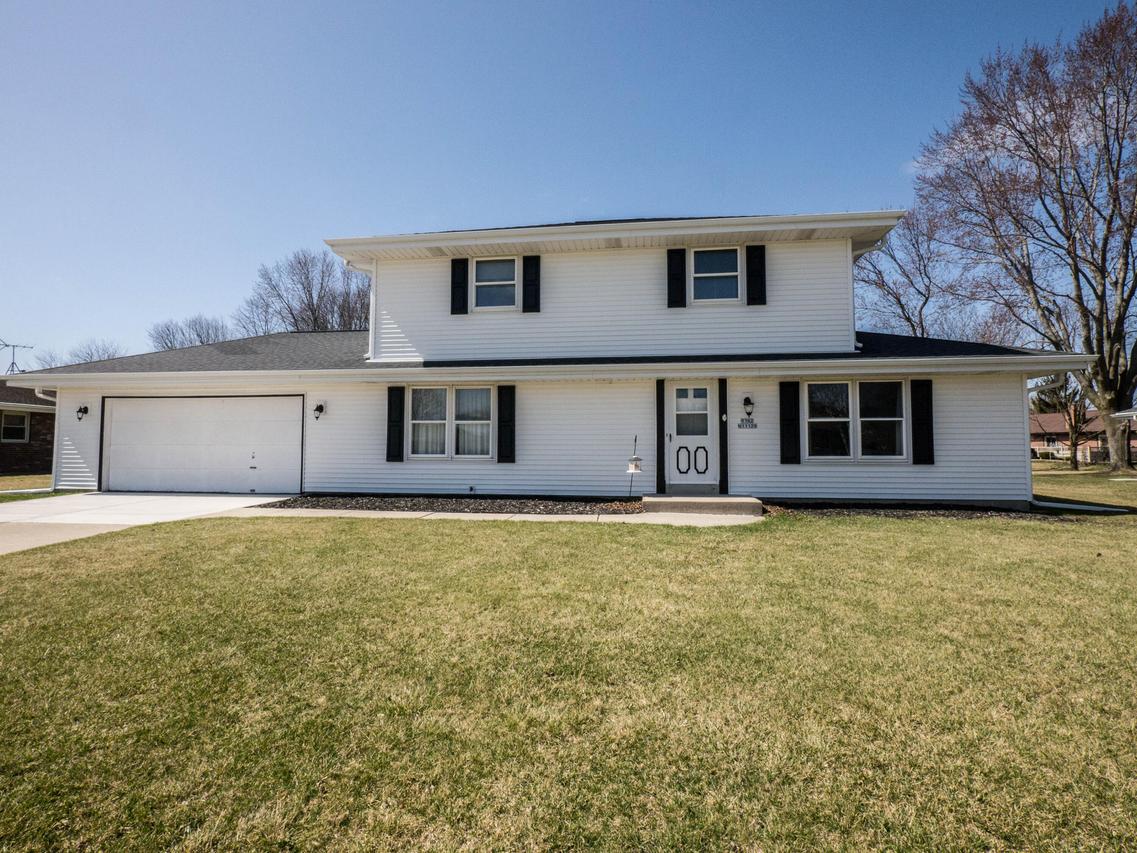 W162N11129 Cromwell Rd, Germantown, WI 53022