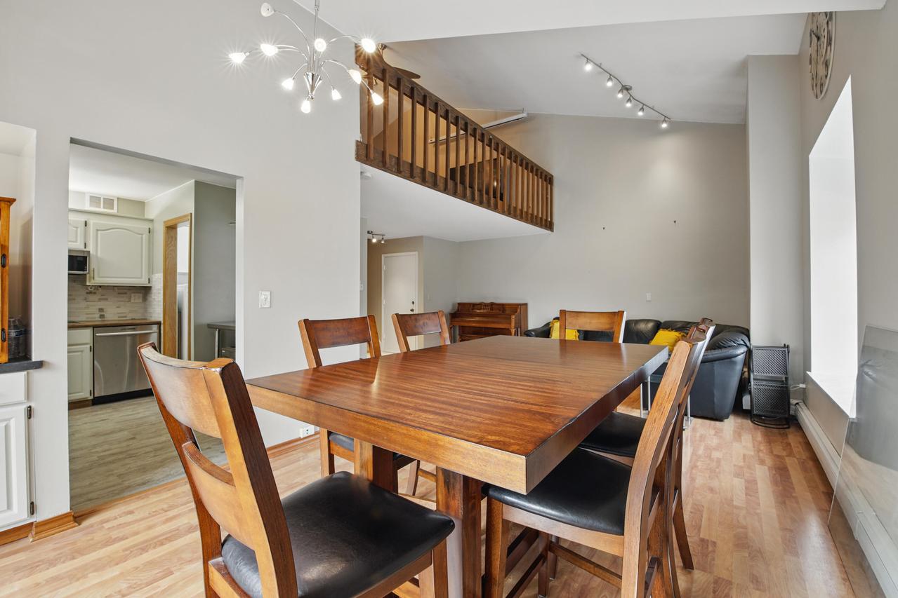 2110 W Good Hope Rd #4, Glendale, WI 53209
