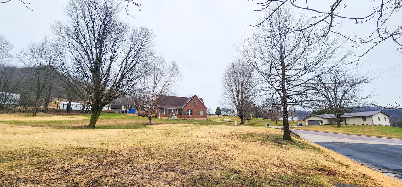 526 E York St, Viola, WI 54664