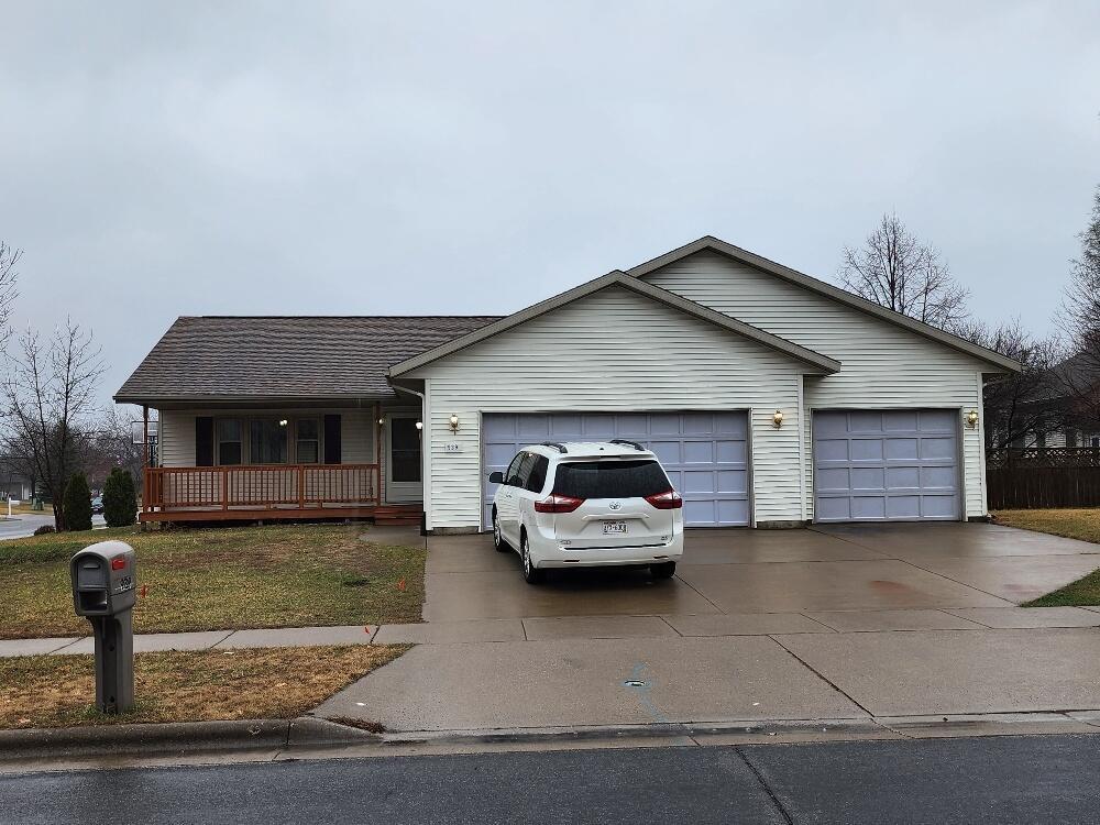 939 N 8th Ave, Onalaska, WI 54650