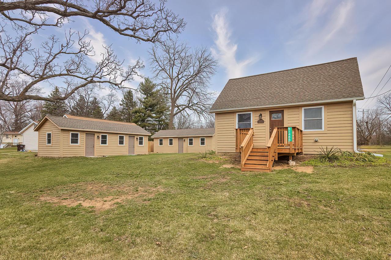 N1488 Orchid Dr, Bloomfield, WI 53128