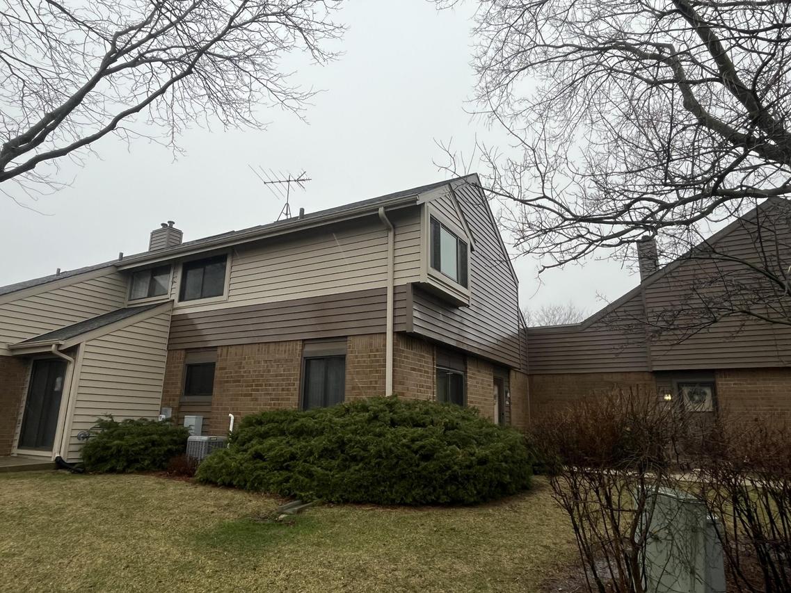 3871 W College Ave, Franklin, WI 53221