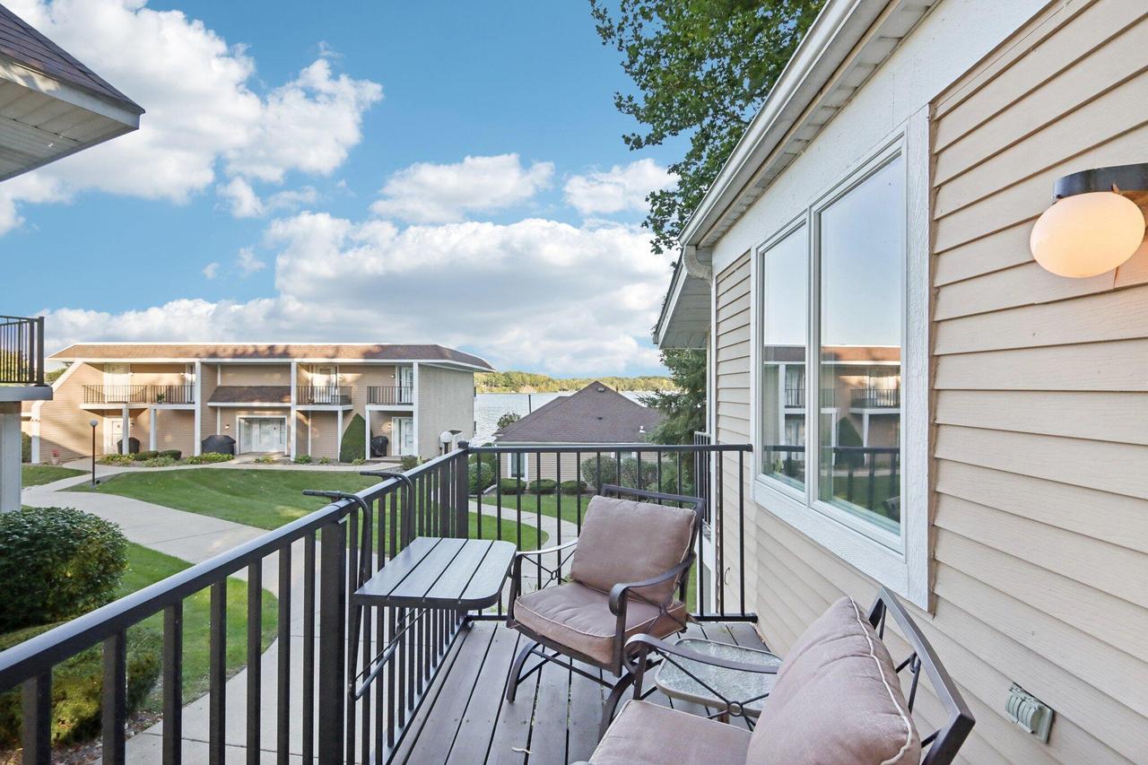 2501 S Browns Lake, Burlington, WI 53105