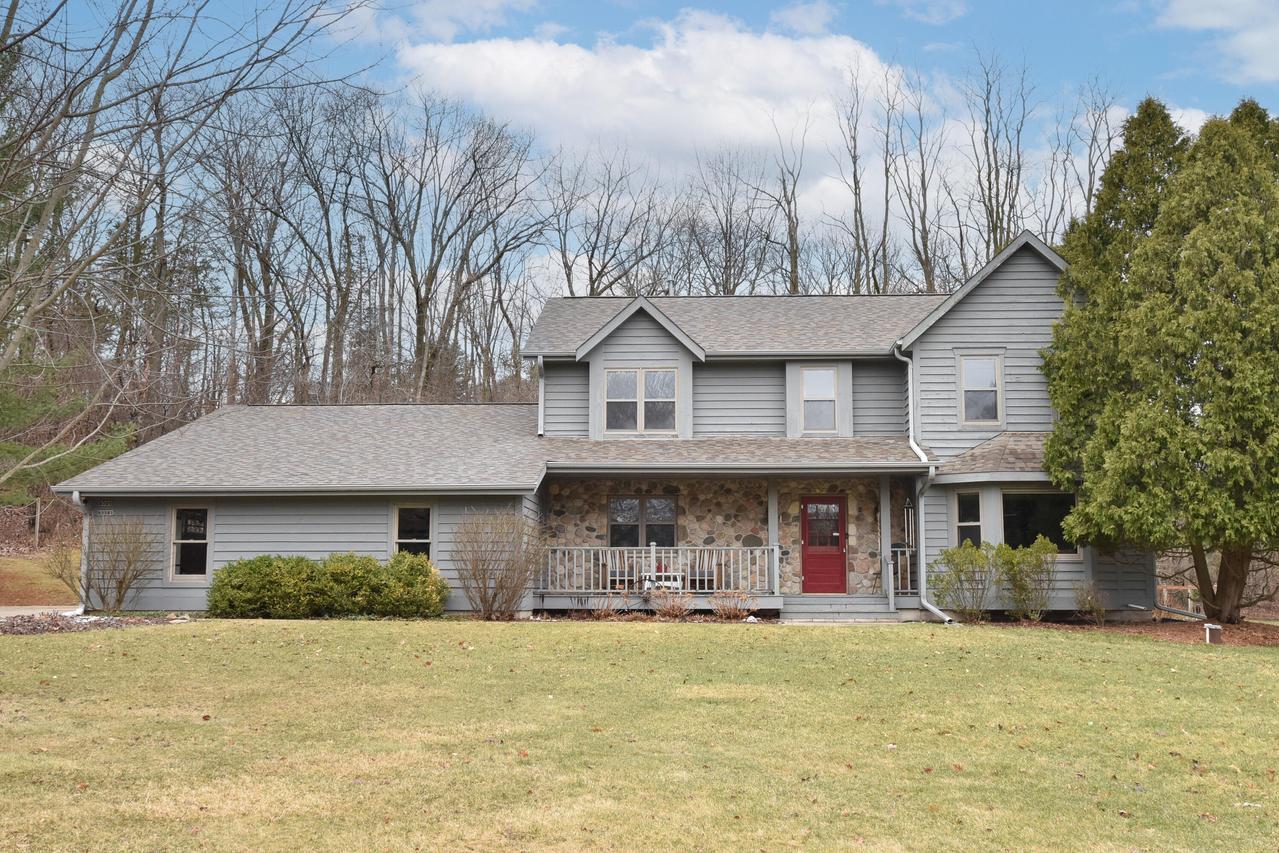W307N5581 Anderson Rd, Merton, WI 53029