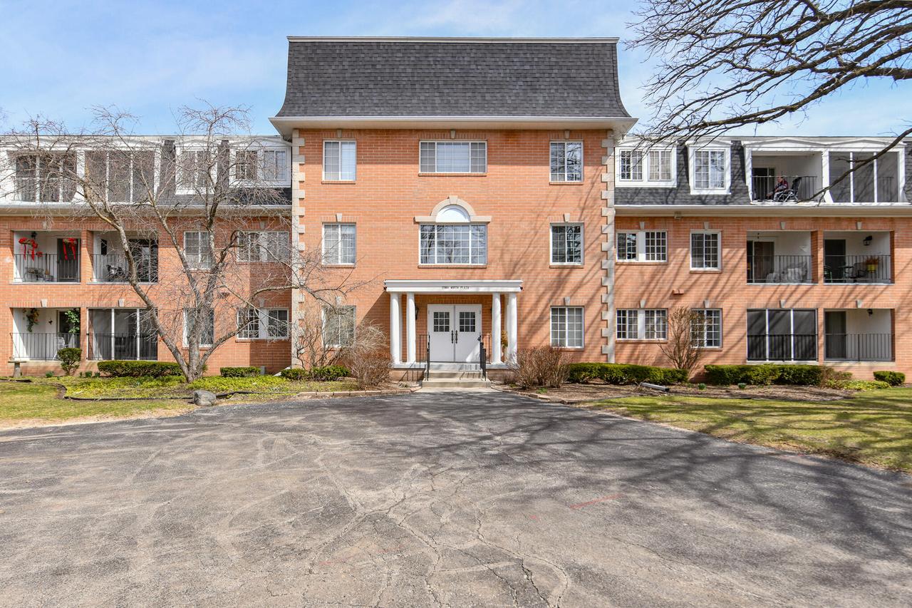 12990 W Bluemound Rd #107, Elm Grove, WI 53122