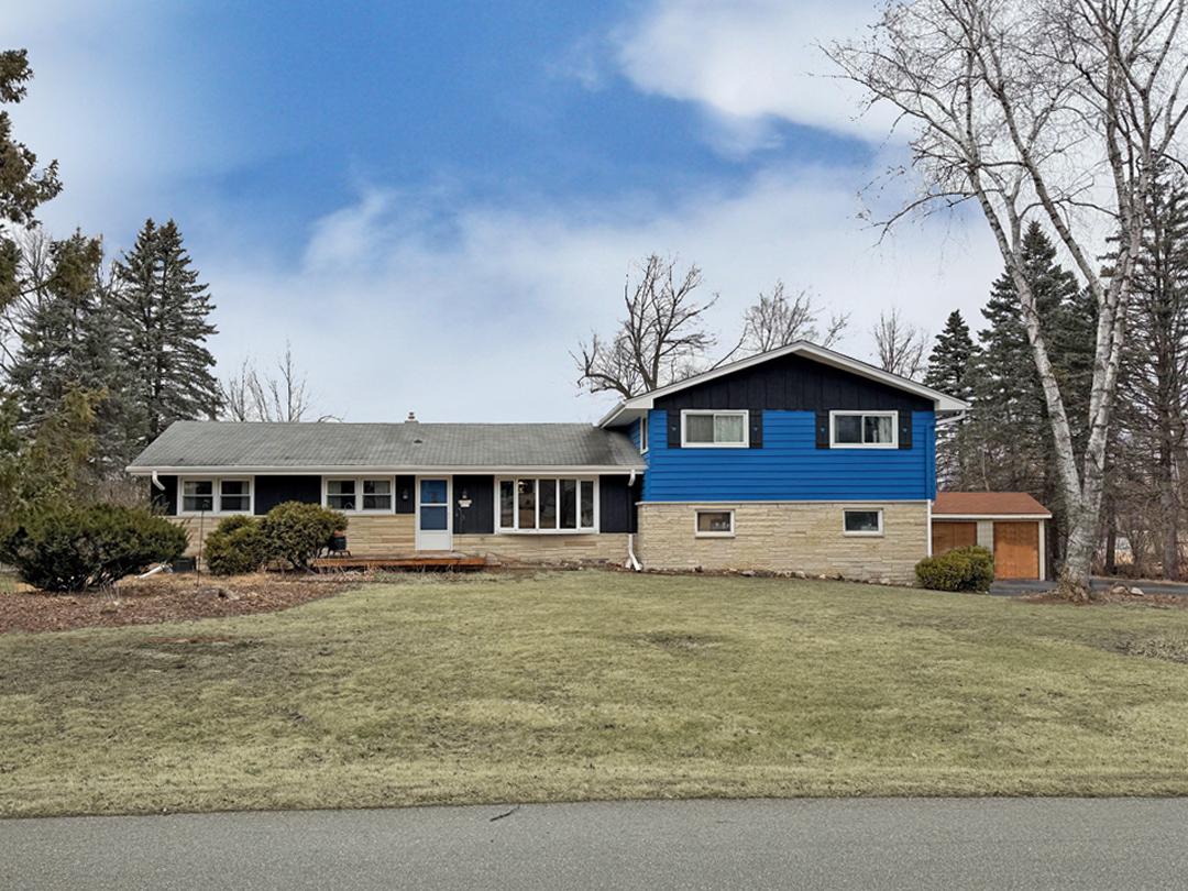 N113W20588 Edgewood Dr, Germantown, WI 53022