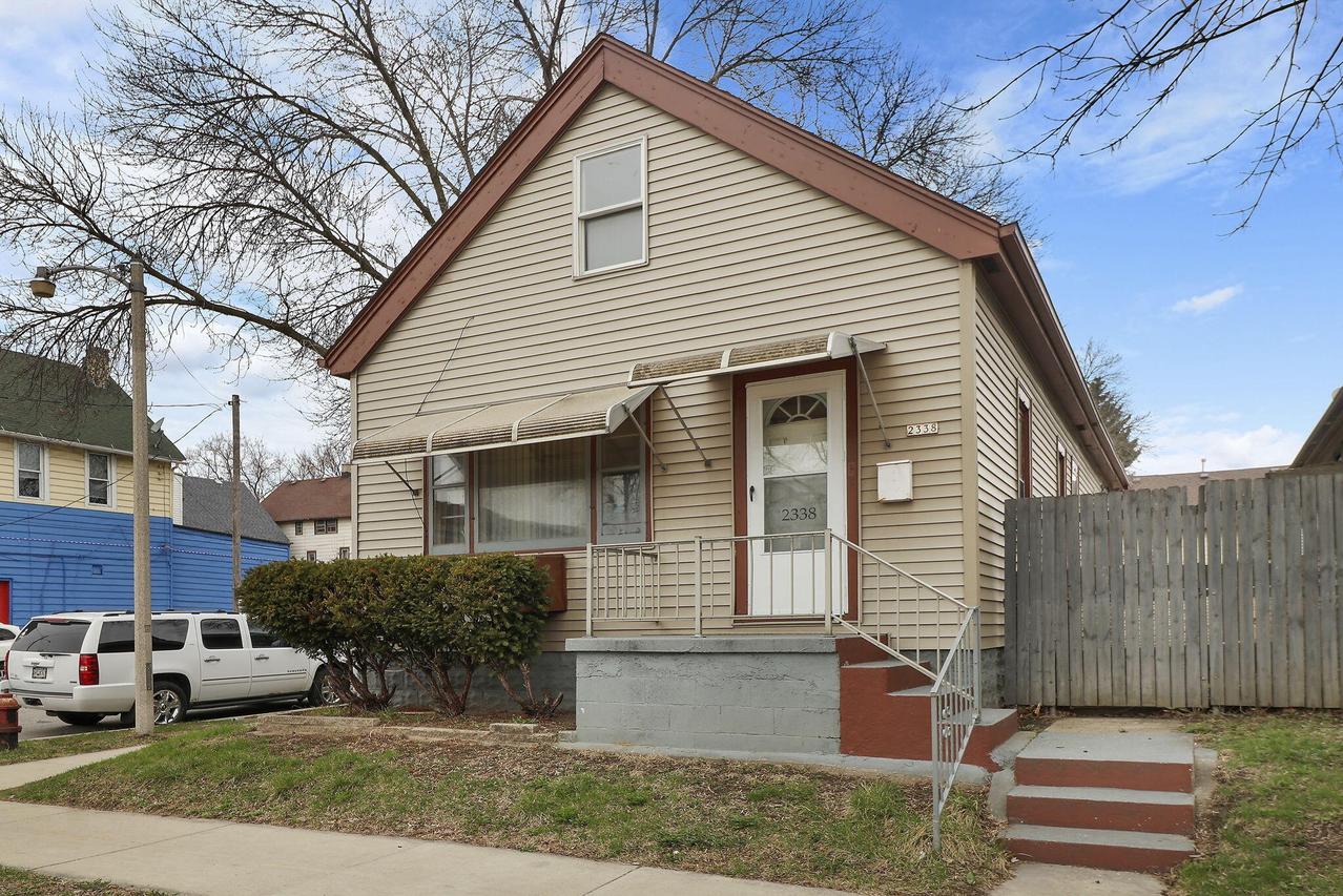 2338 W Greenfield Ave, Milwaukee, WI 53204