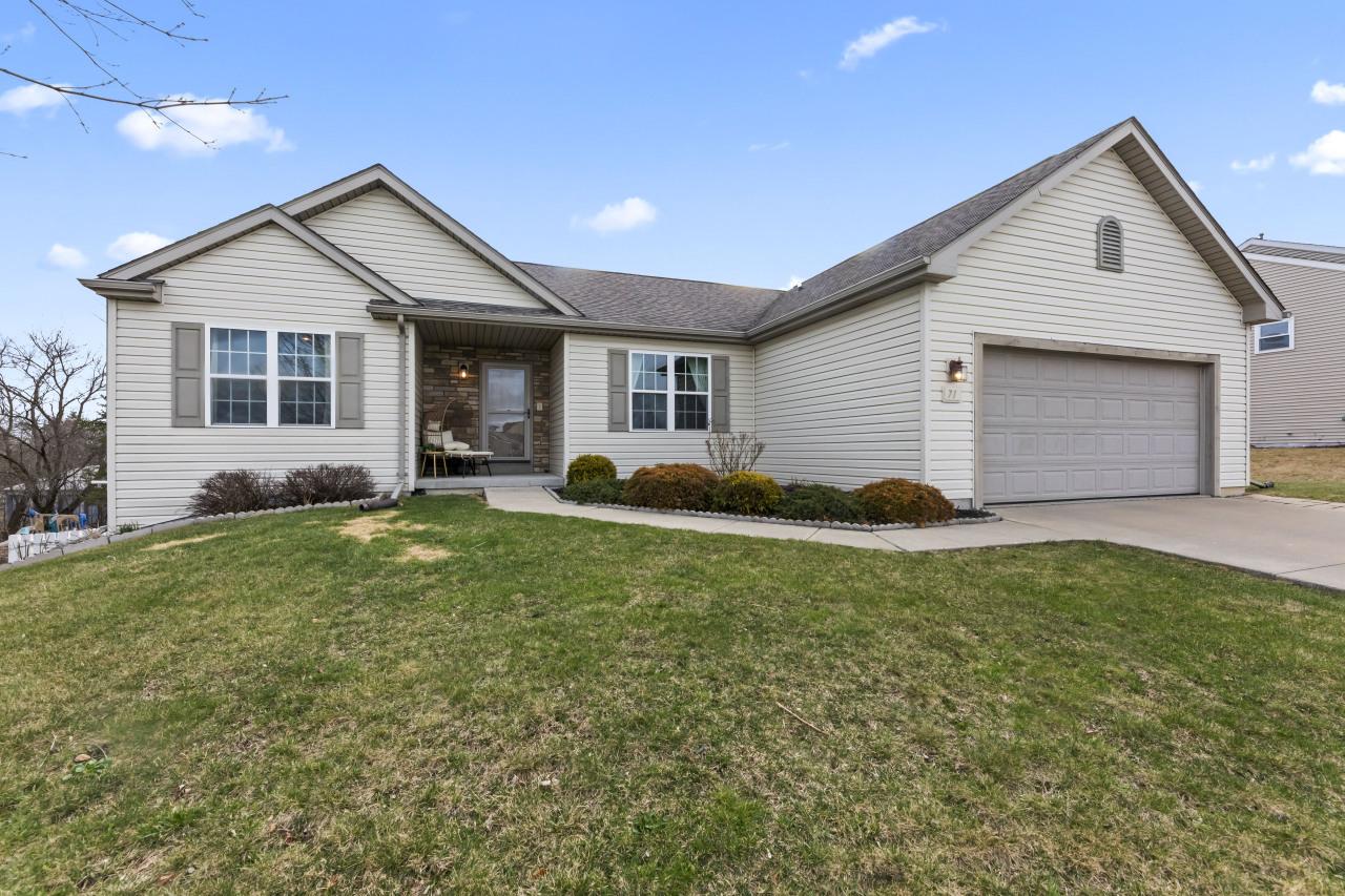 71 Happy Hollow, Oconomowoc, WI 53066