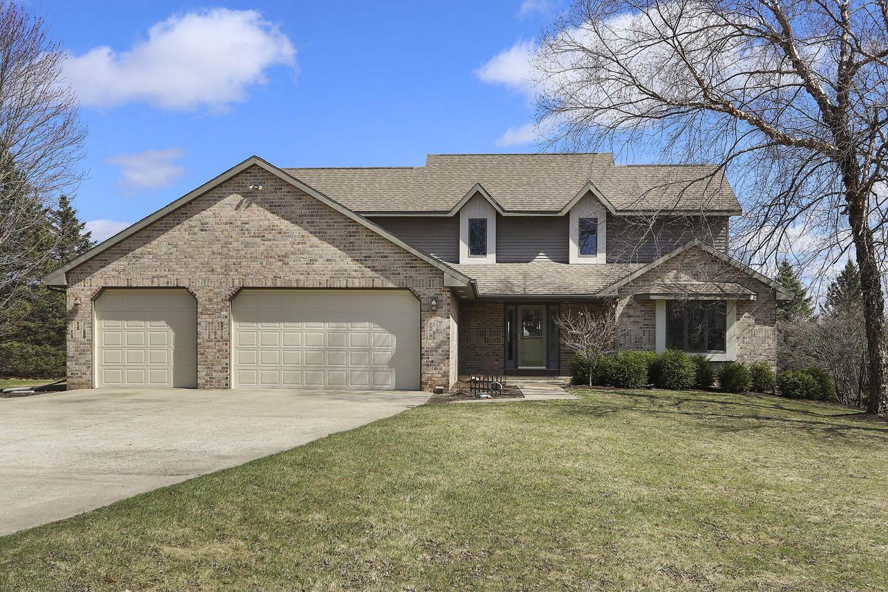 N6388 N Paradise Dr, Spring Prairie, WI 53105