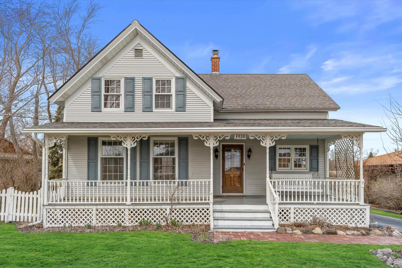 3920 W College Ave, Greenfield, WI 53221