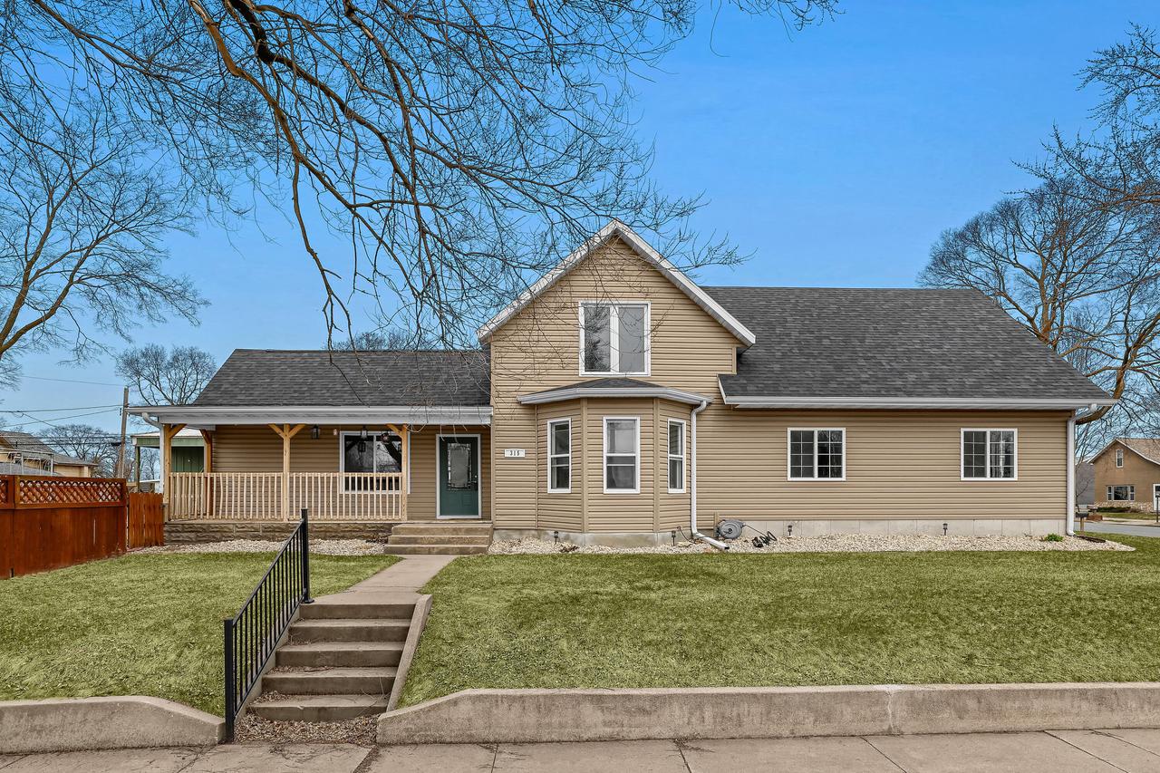 315 Green St, Onalaska, WI 54650