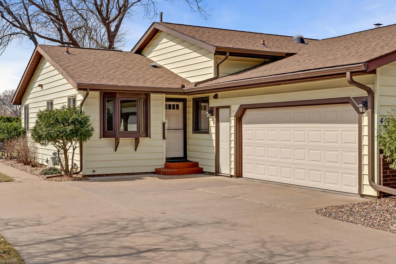 4418 Juniper St, La Crosse, WI 54601