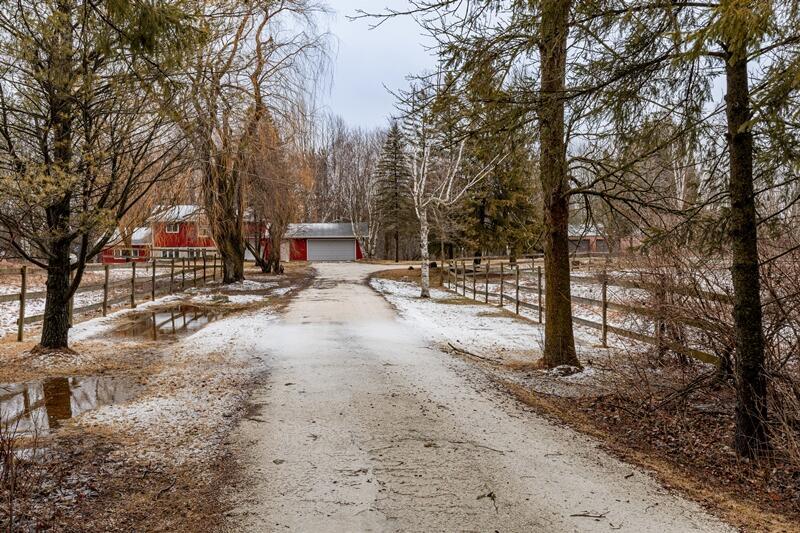5926 Clover Rd, Newton, WI 54220
