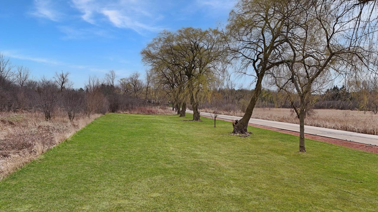 Lt2 Big Bend, Vernon, WI 53189
