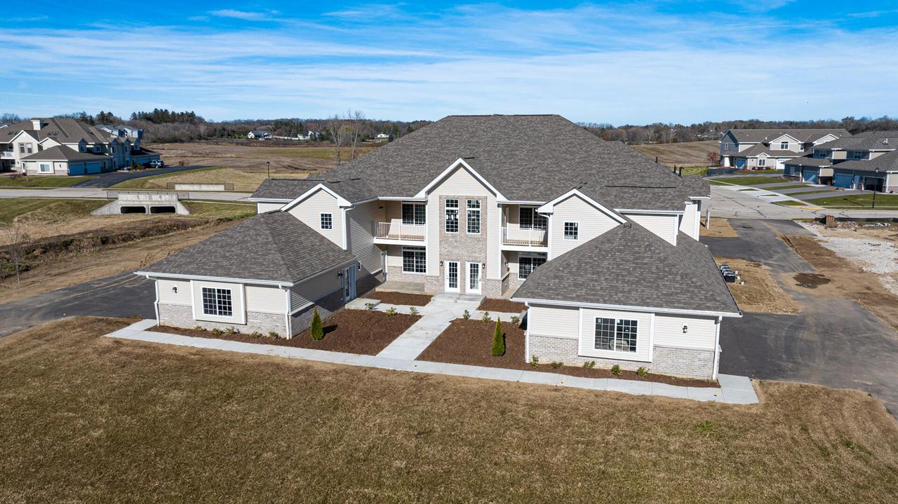 1629 Grey Fox Trl #C, Mukwonago, WI 53149
