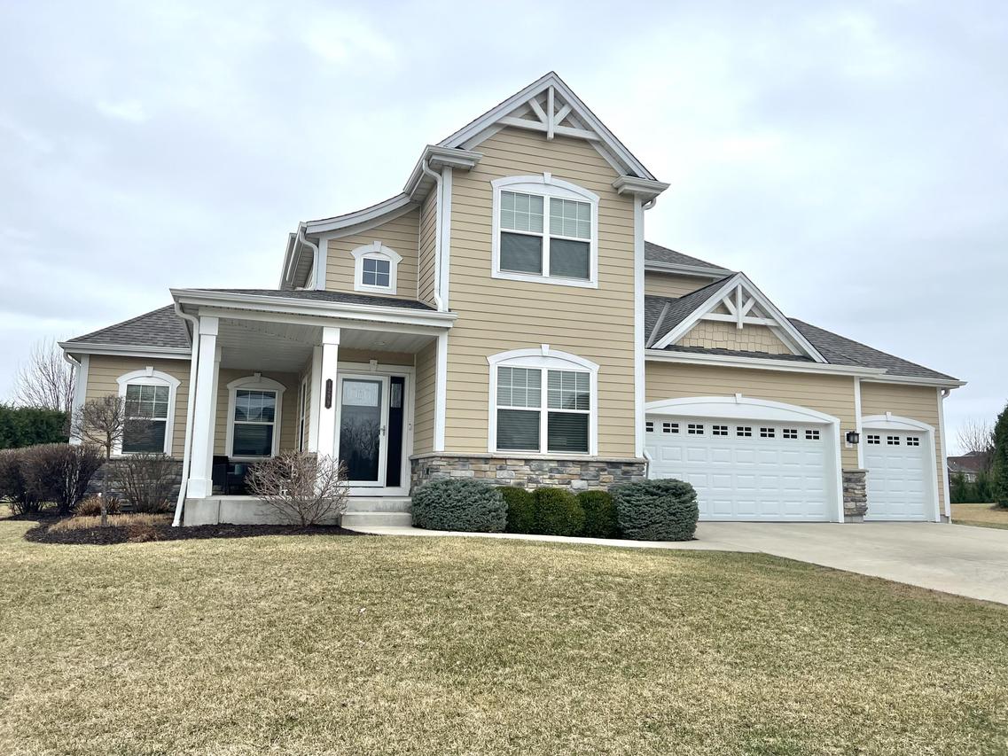 1299 Yosemite Rd, Oconomowoc, WI 53066