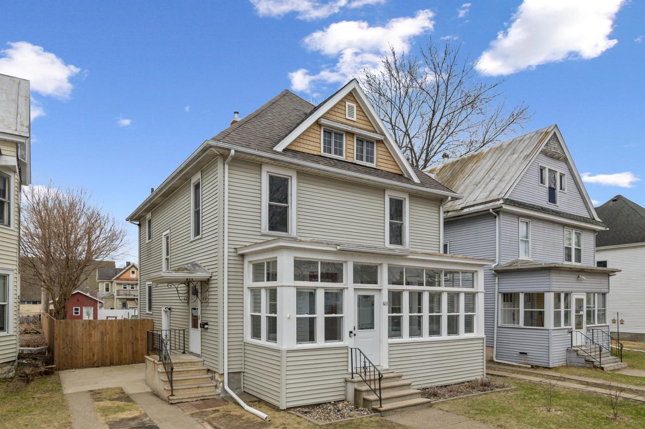 611 5th Ave #613, La Crosse, WI 54601