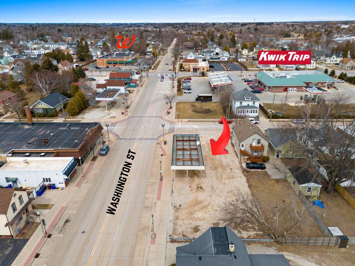 2023 Washington St, Two Rivers, WI 54241