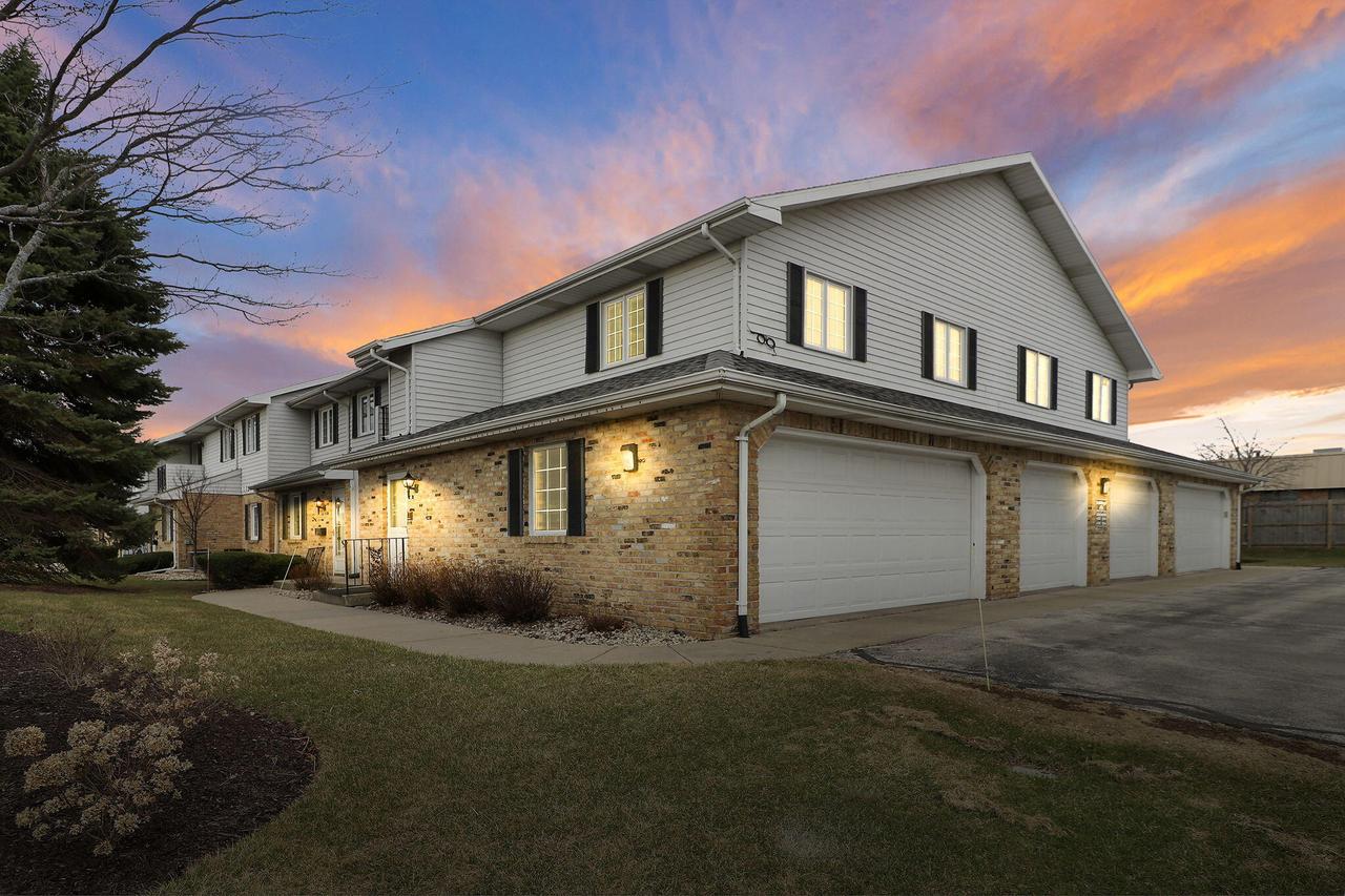 8630 30th Ave #201, Kenosha, WI 53142