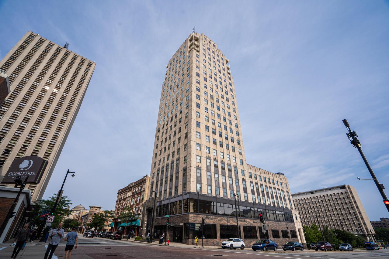 606 W Wisconsin Ave #1001, Milwaukee, WI 53203