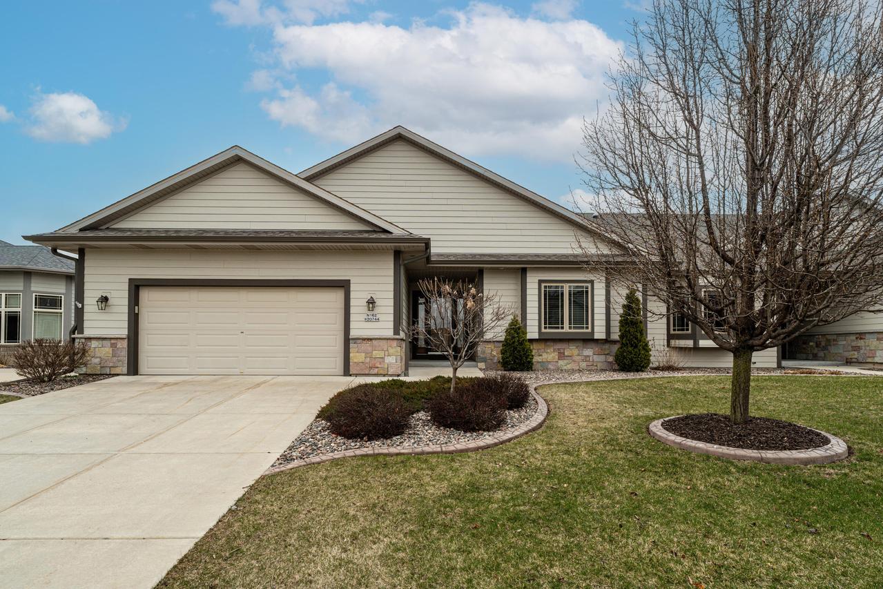 N162W20744 Sharon Lee Ln, Jackson, WI 53037