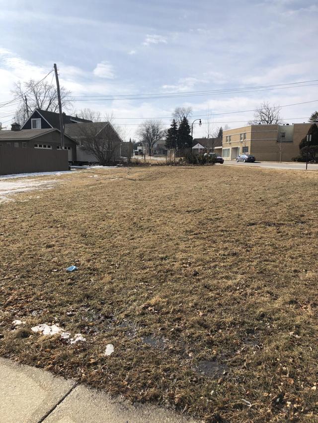 9201 W National Ave, West Allis, WI 53227