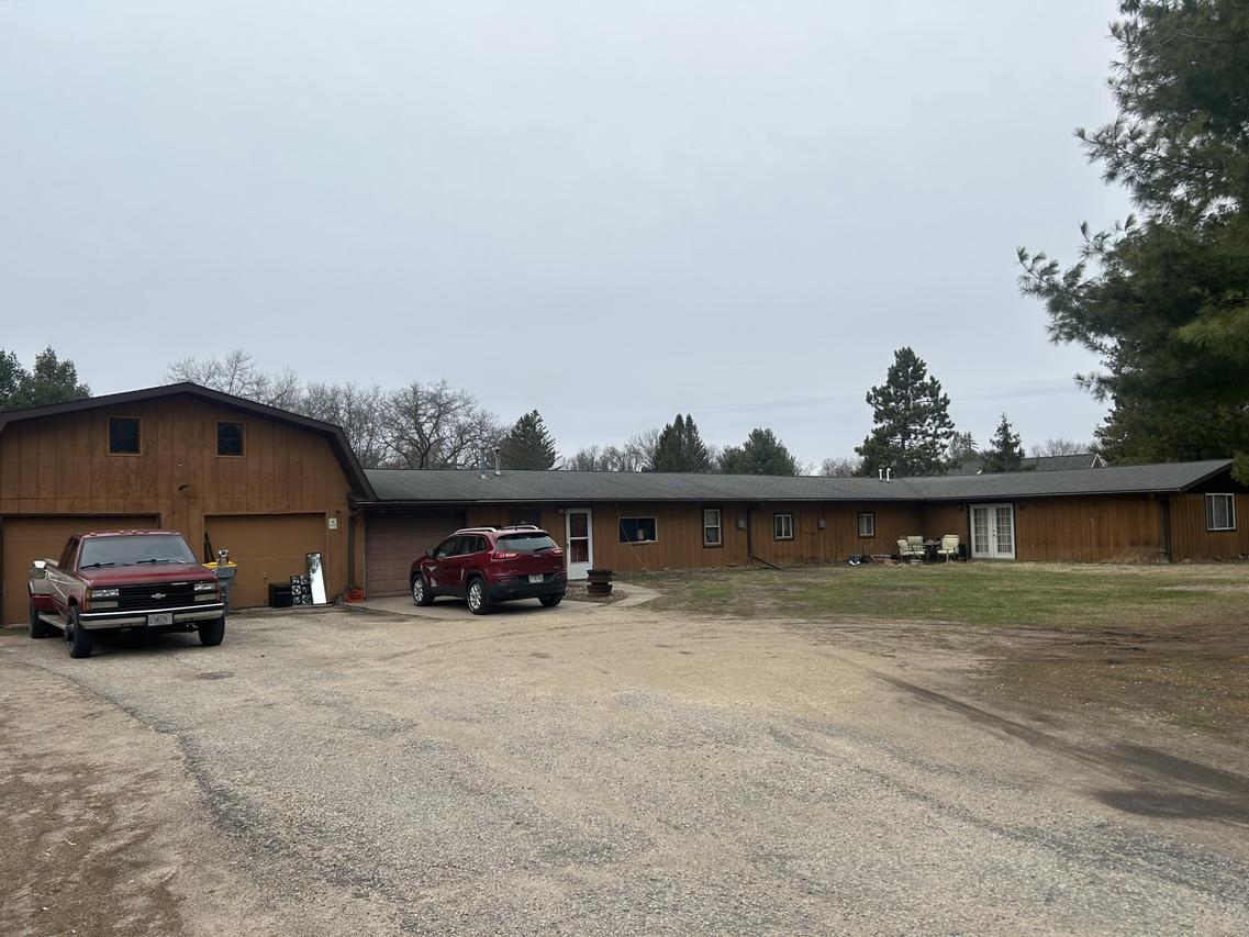 W8109 Beaver Rd, Holland, WI 54636