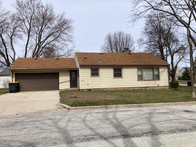 303 N 110th St, Wauwatosa, WI 53226