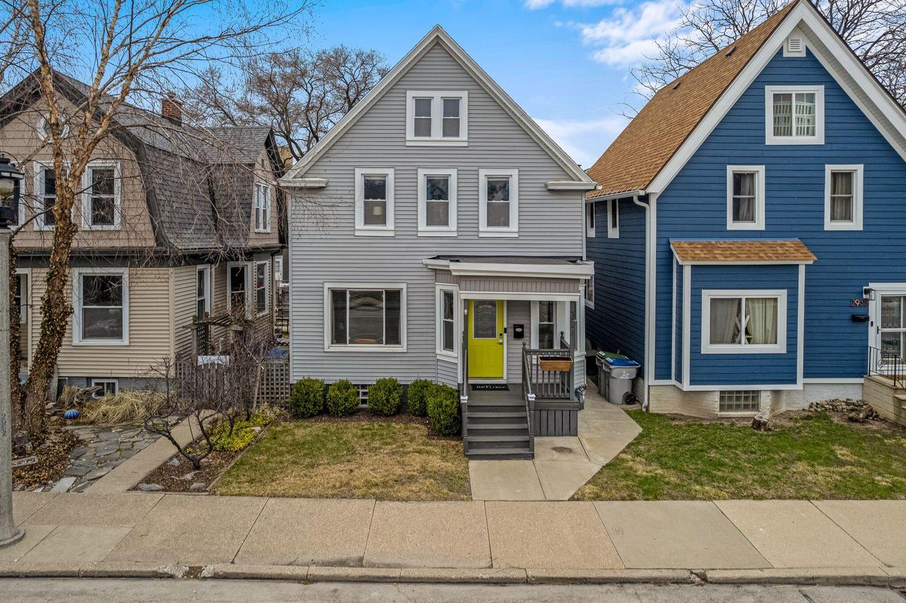 2954 S Kinnickinnic Ave, Milwaukee, WI 53207