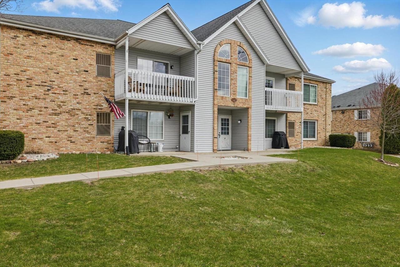 1836 Division St #5, East Troy, WI 53120