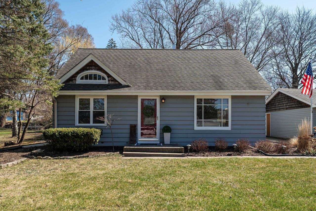 5120 S Brennan Dr, New Berlin, WI 53146
