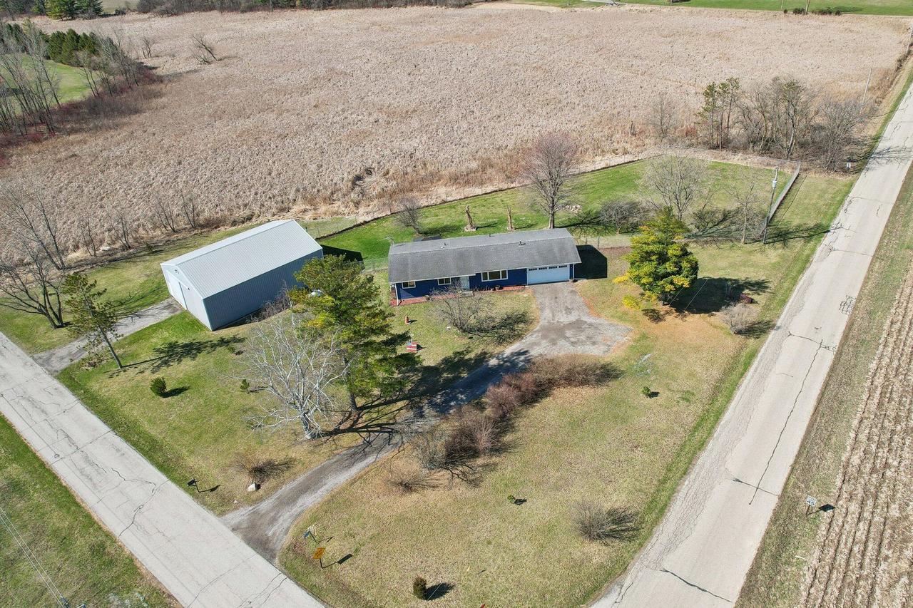 N6895 N Island View, Concord, WI 53094