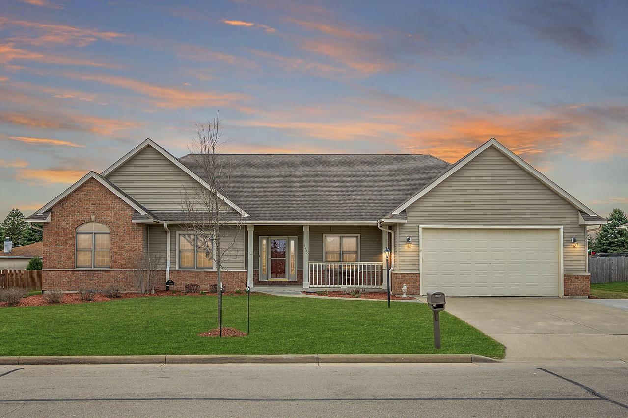 8420 60th Ave, Pleasant Prairie, WI 53142