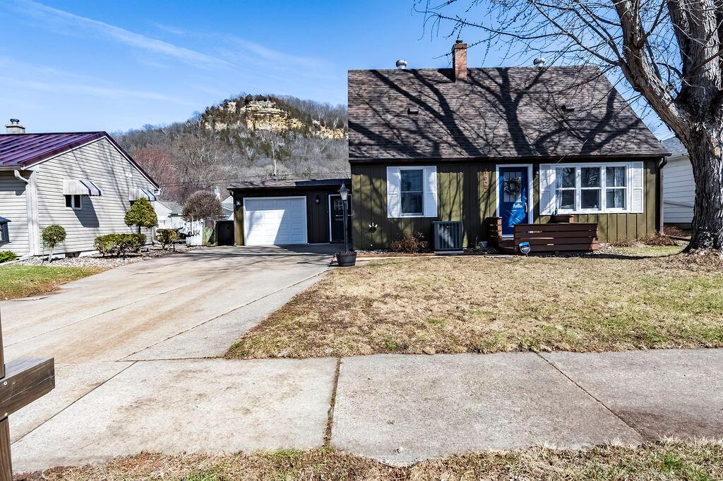 1627 29th St, La Crosse, WI 54601