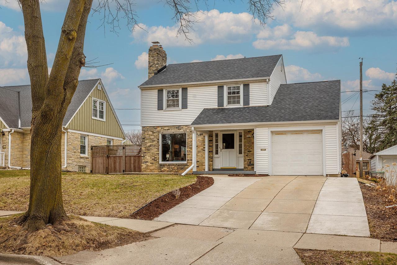 3947 S Taylor Ave, Milwaukee, WI 53207