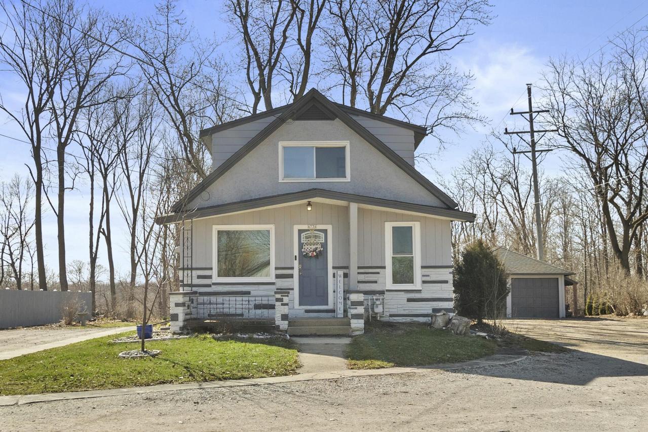 4736 N Green Bay Rd, Caledonia, WI 53404