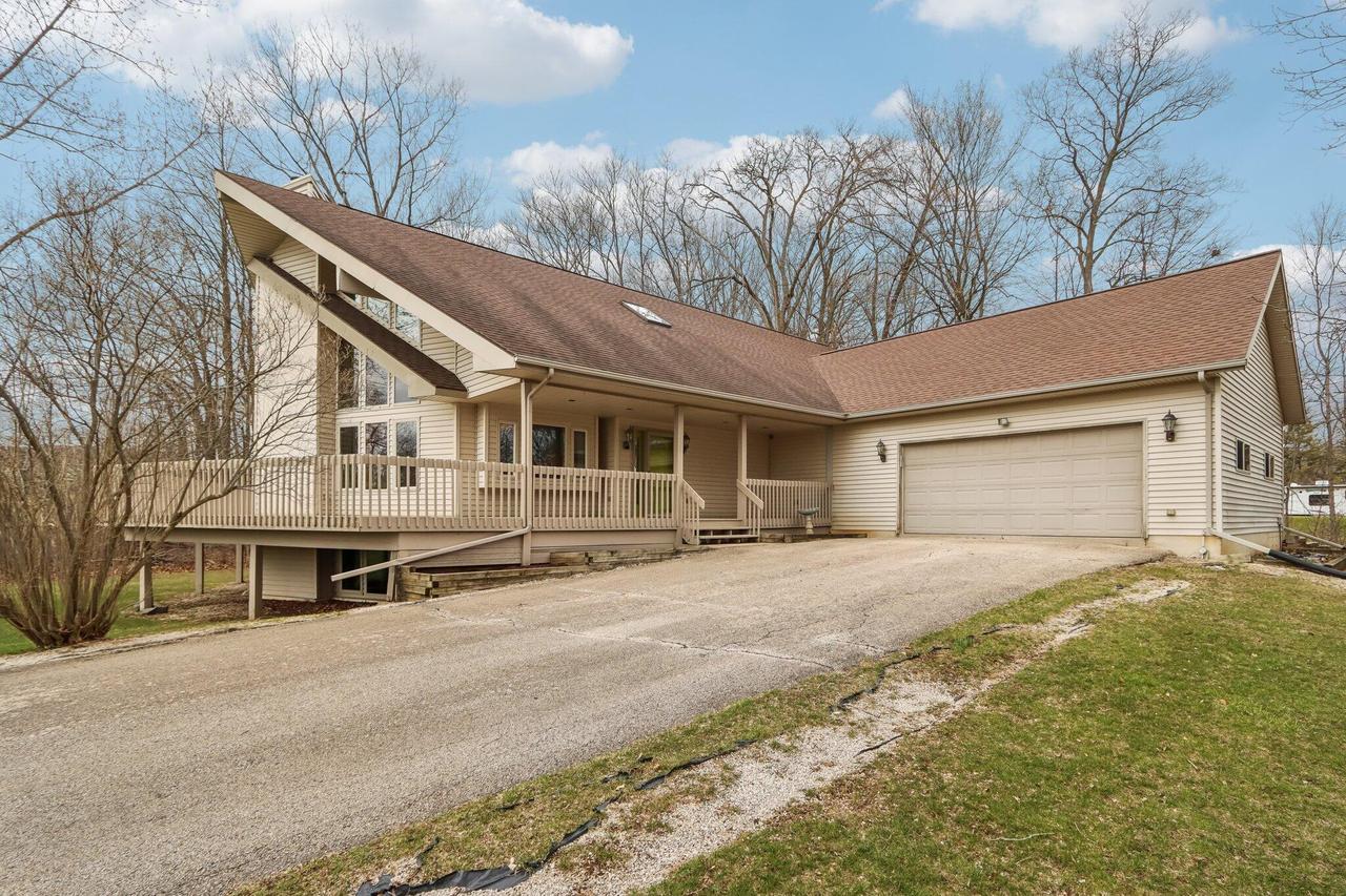 177 49th St, Raymond, WI 53108