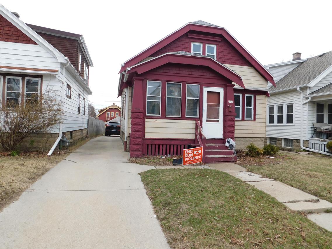 3925 N 14th St, Milwaukee, WI 53206