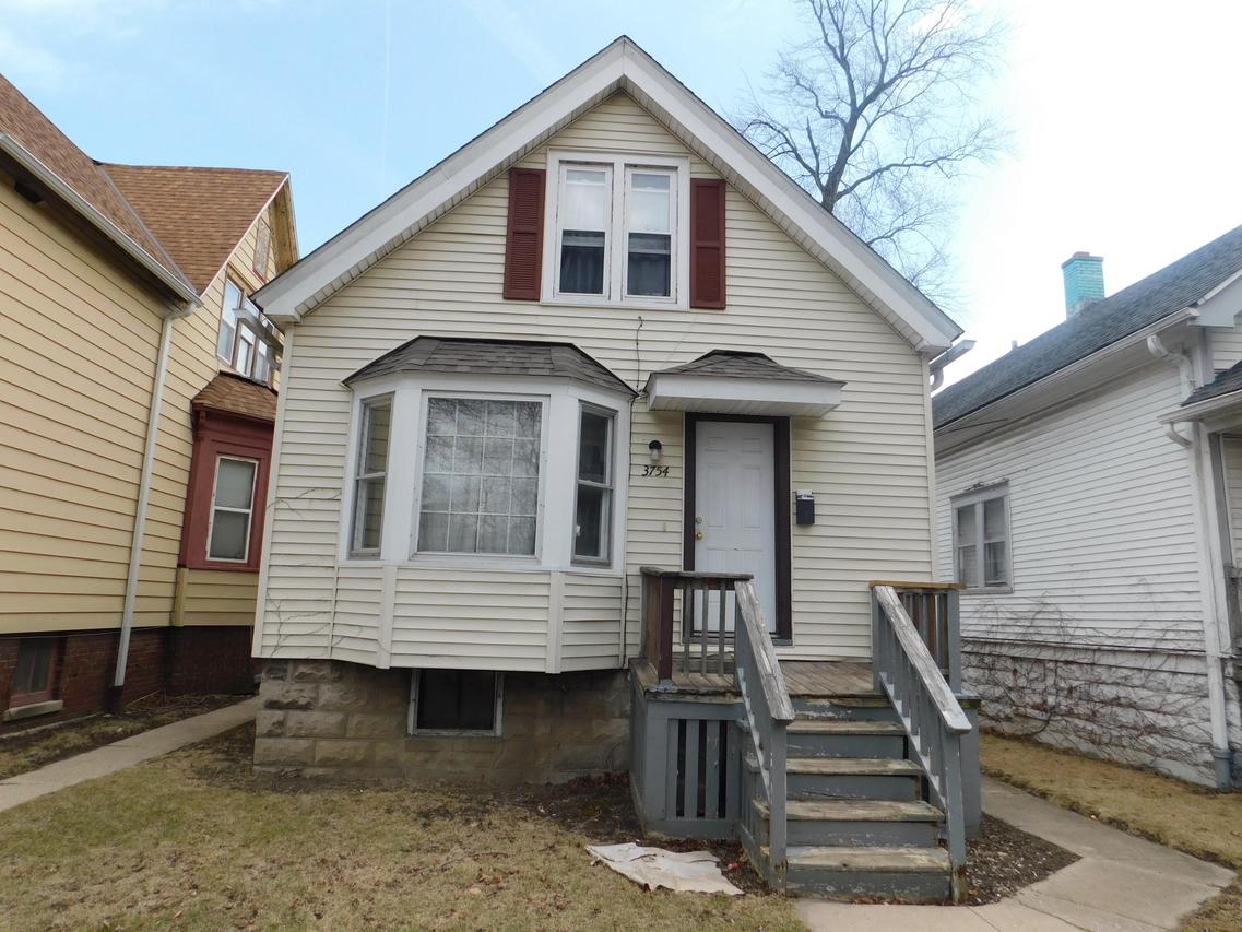 3754 N 6th St, Milwaukee, WI 53212