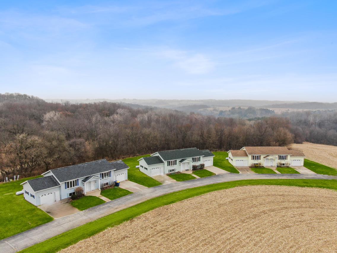 E7911 Green Acres Rd, Franklin, WI 54665