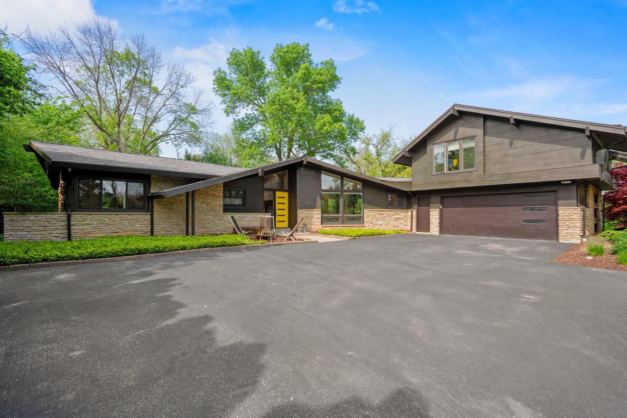 1120 E Brown Deer Rd, Bayside, WI 53217