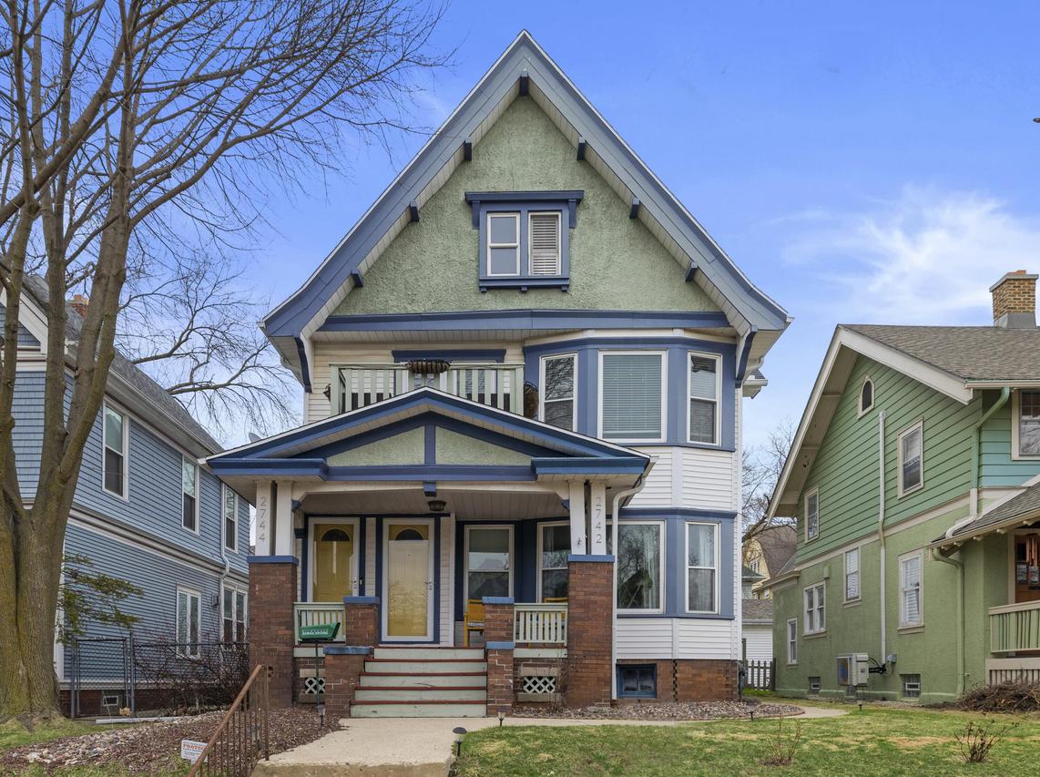 2742 N Maryland Ave #2744, Milwaukee, WI 53211