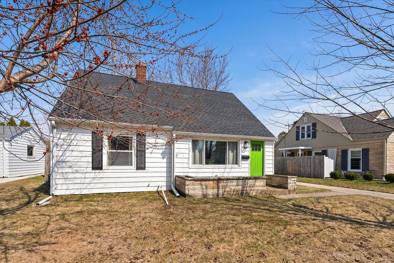 314 W Walters St, Port Washington, WI 53074