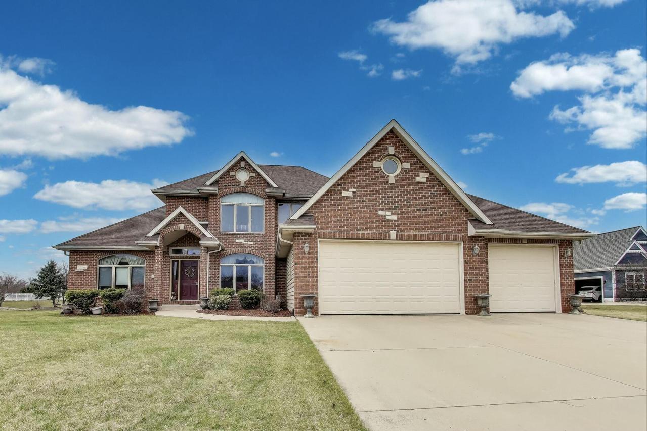380 Wellington Dr, Union Grove, WI 53182